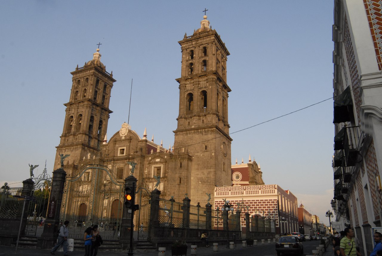Puebla, entre iglesias y leyendas - Identidad Veracruz